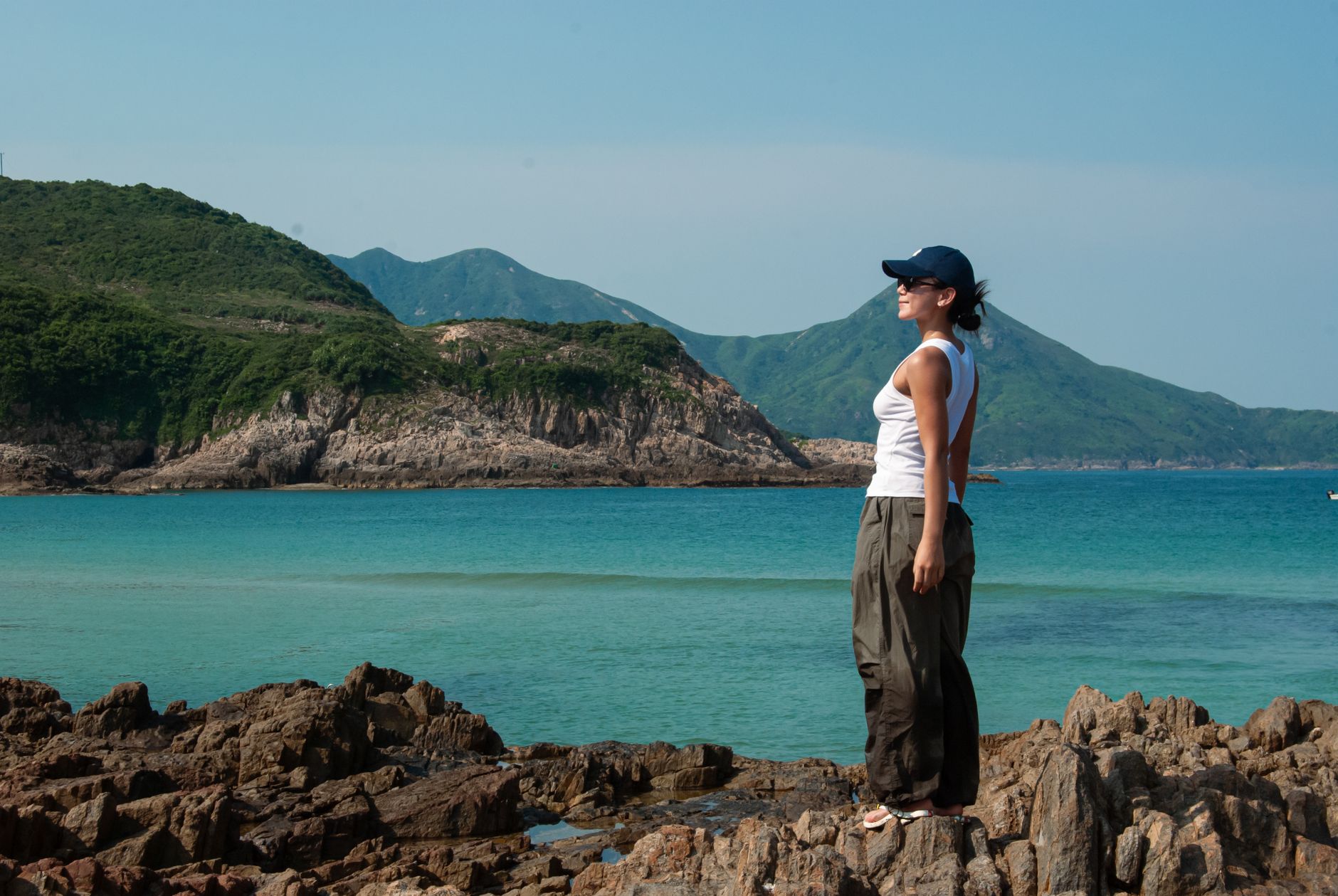 Olive roll-up hiking travel pants with snap cuffs