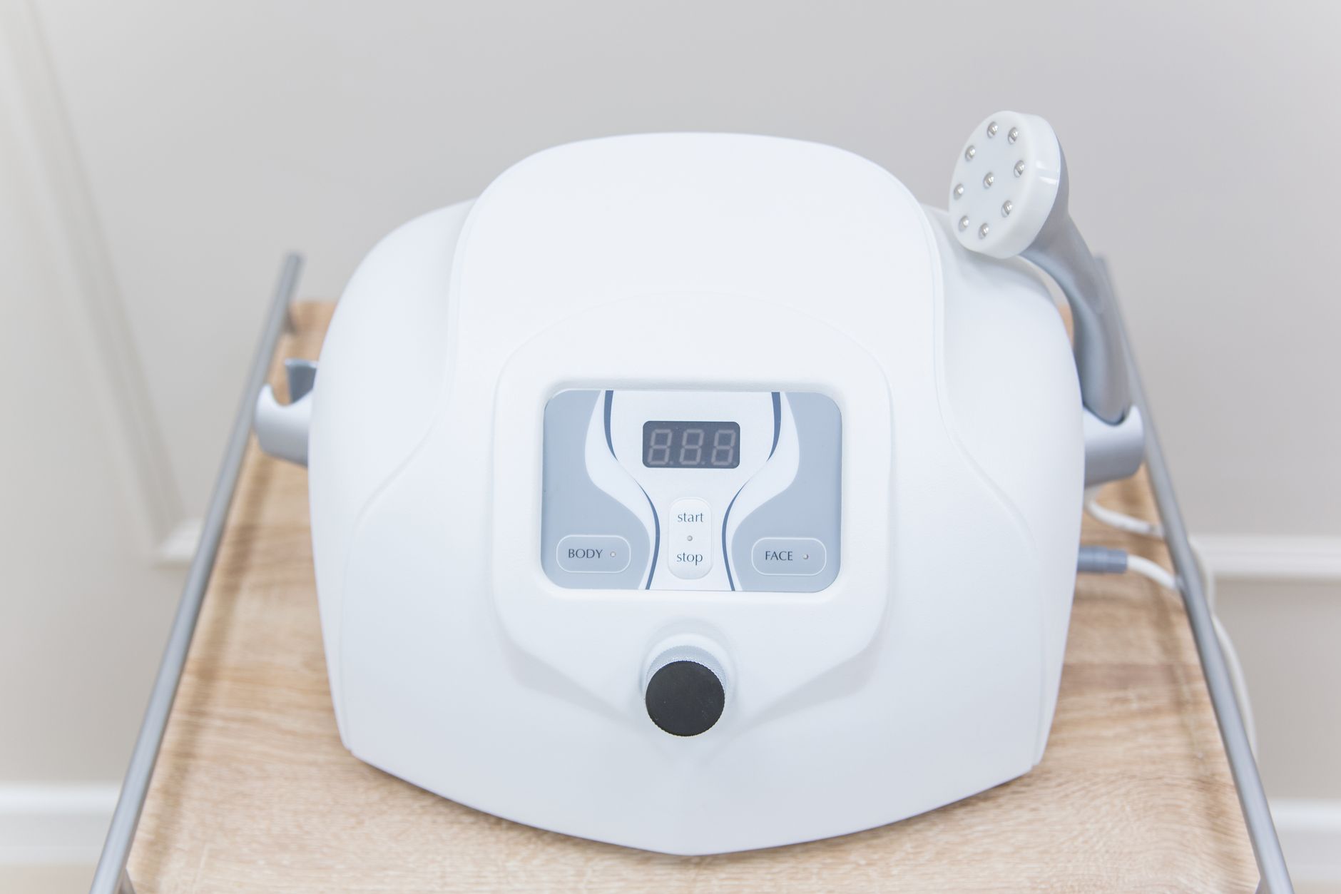 Portable tabletop ultrasonic cavitation device with cables and gel bottle